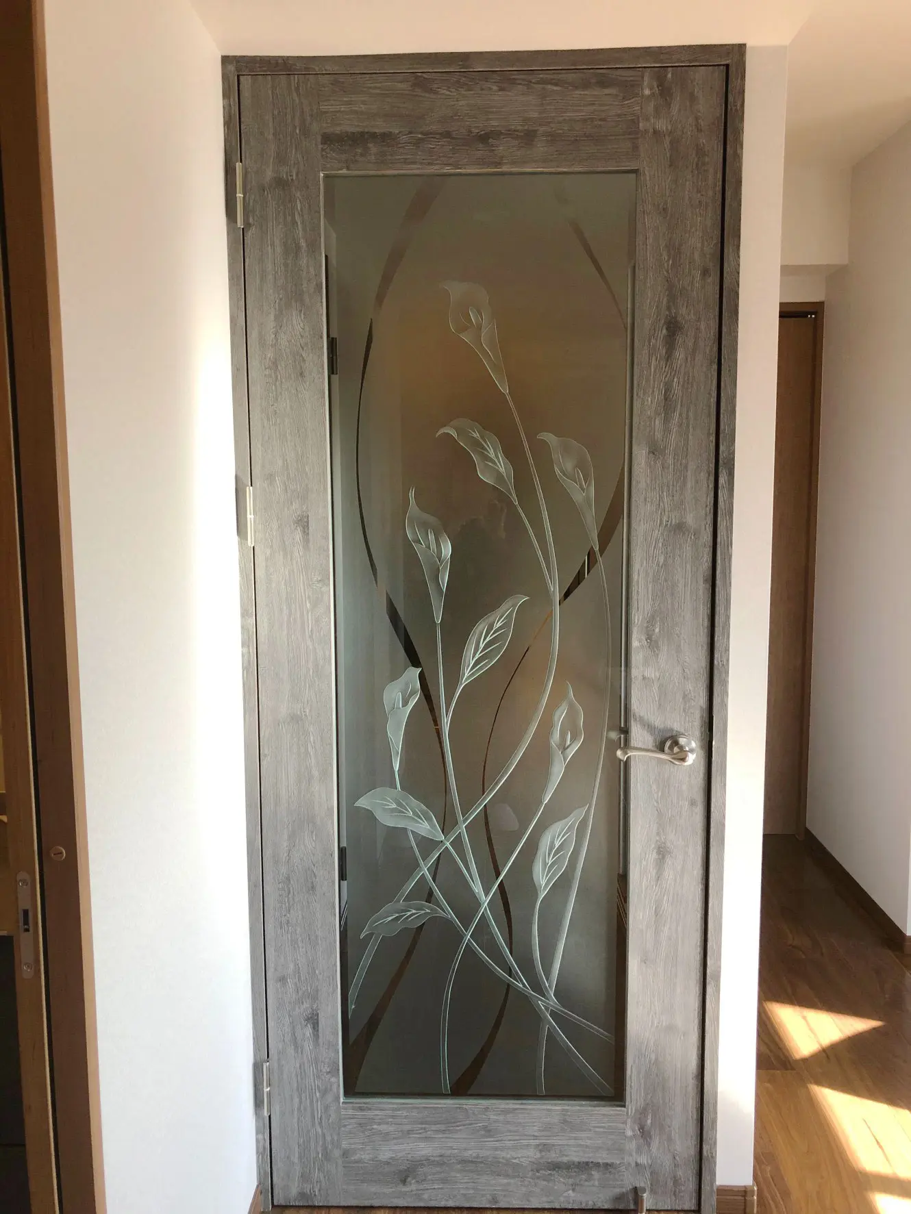 エッチングガラスのボタン