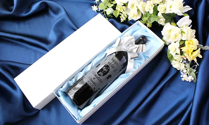 ワイン彫刻ボトル