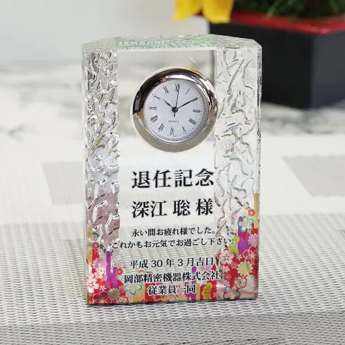 クリスタルガラス製の時計