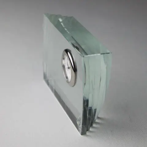 クリスタルガラス製の時計