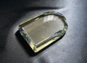 彫刻入りのガラスのペーパーウェイト