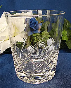 彫刻入りのロックグラス