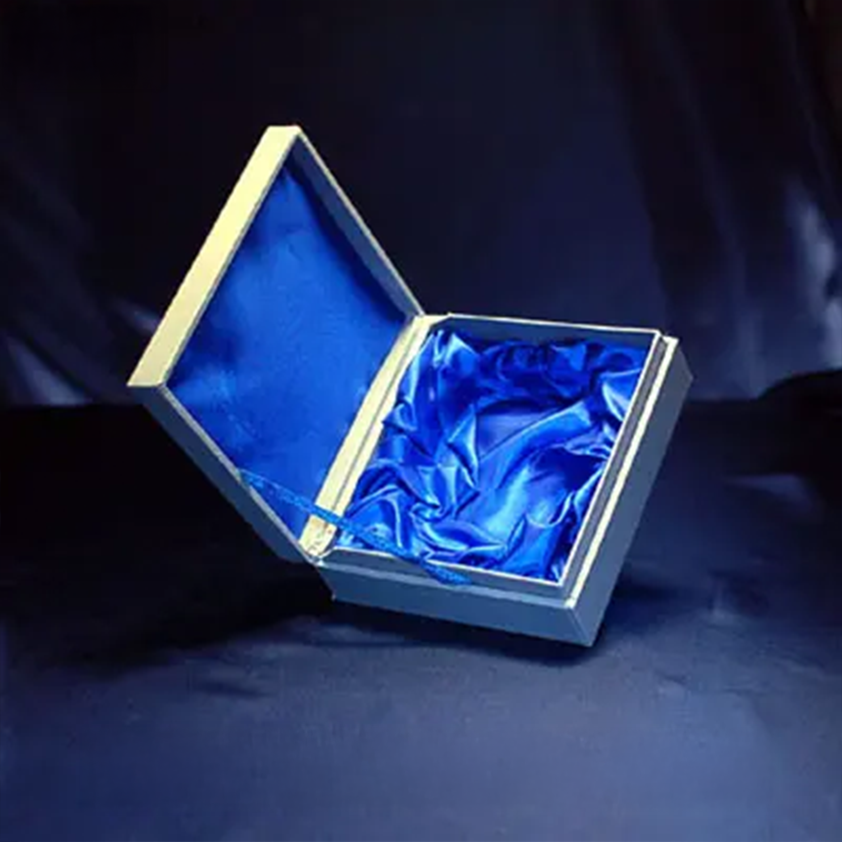 様々なクリスタルトロフィー