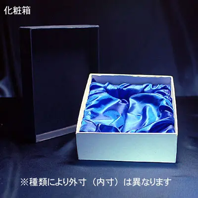 様々なクリスタル盾