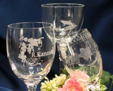 彫刻入のワイングラス